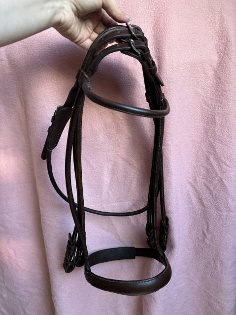 Bride cousu rond noisette T. Cheval