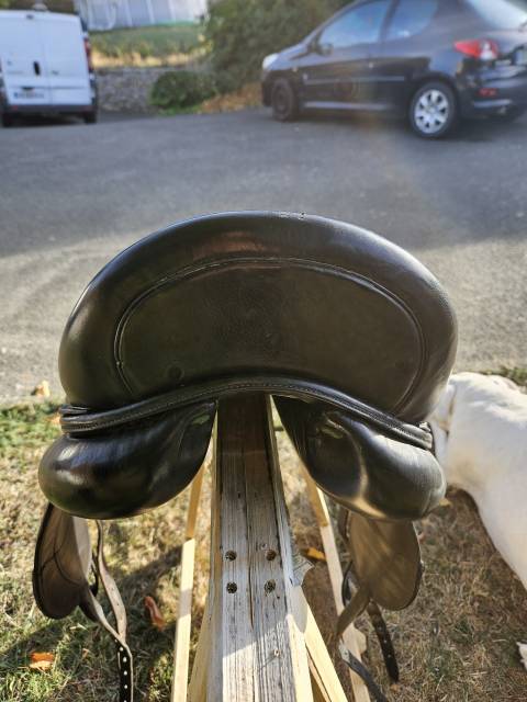 Selle dressage Devoucoux 