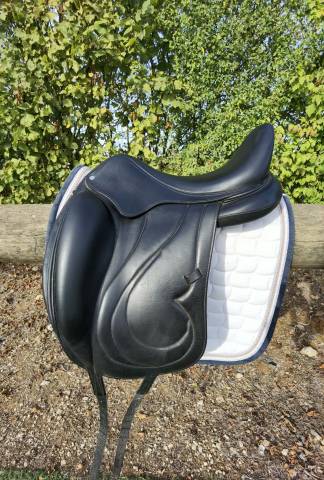 Selle compl&egrave;te Dressage Antares Cadence
