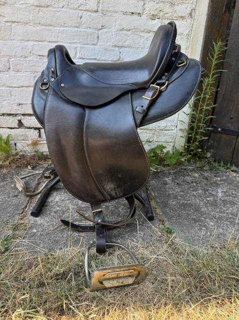 Selle de randonn&eacute;e cuir