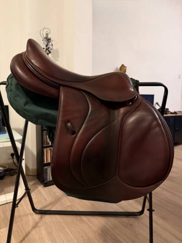 Selle Devoucoux Taille 17&rsquo; &bull; Ann&eacute;e : 2018 &bull; Mod&egrave;le Biarritz O
