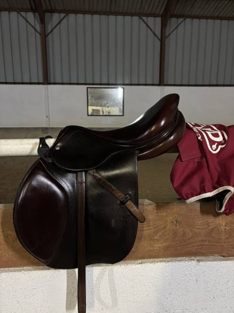 &Agrave; vendre selle CWD 