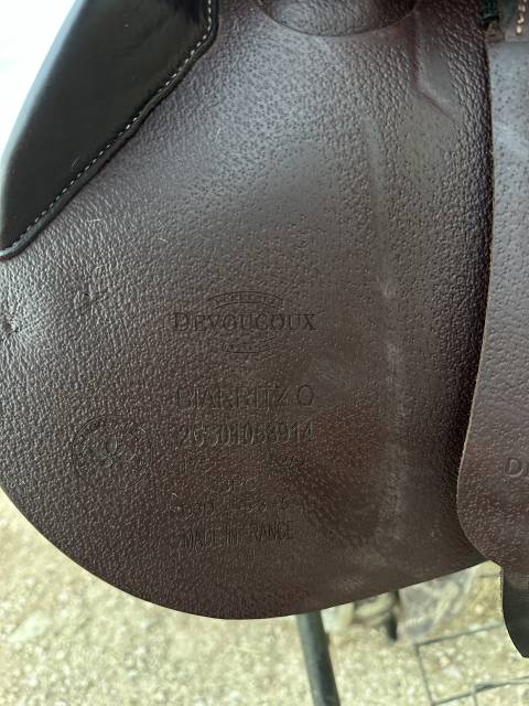 Selle d'obstacle Devoucoux Biarritz O 17,5" (2025) &mdash; Ex