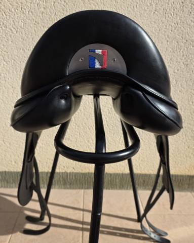 Selle de dressage Childeric DJO si&egrave;ge 17,5 