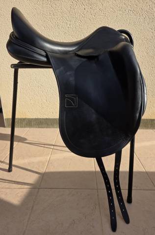 Selle de dressage Childeric DJO si&egrave;ge 17,5 