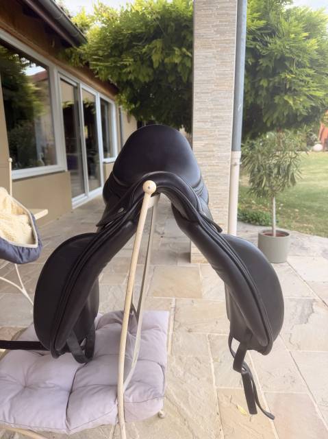 Selle de dressage Meyer 17 pouces