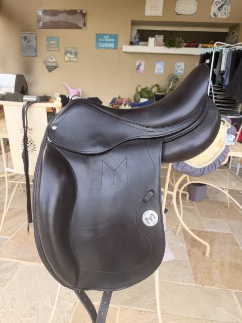 Selle de dressage Meyer 17 pouces