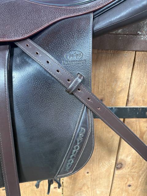 Selle devoucoux mod&egrave;le Biarritz 17"5 