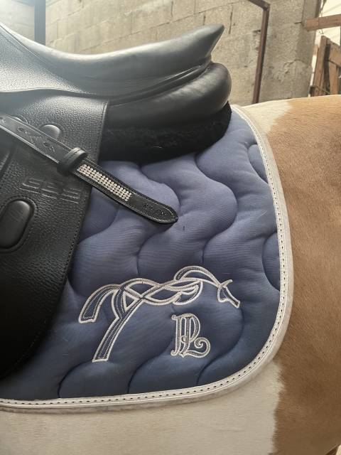 Tapis de selle P&eacute;n&eacute;lope le Pr&eacute;vost Bleu