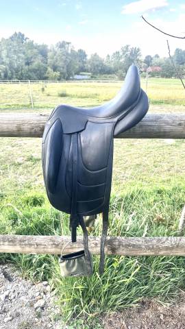 Selle Devoucoux Makila harmonie   17,5 pouces   gros taquets