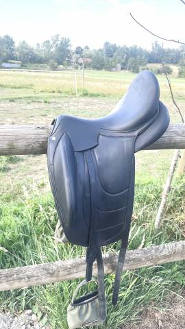 Selle Devoucoux Makila harmonie   17,5 pouces   gros taquets