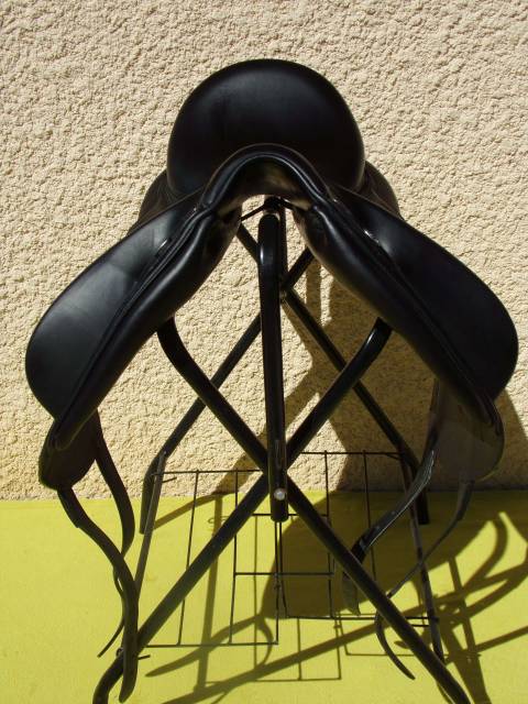 Selle Dressage Devoucoux Makila Lab E 17'5