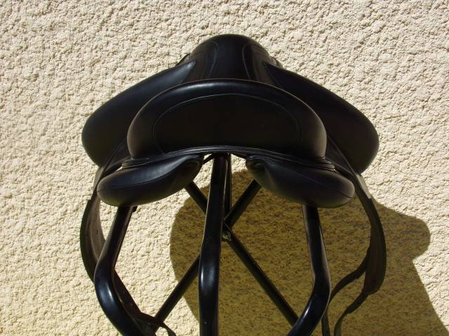 Selle Dressage Devoucoux Makila Lab E 17'5