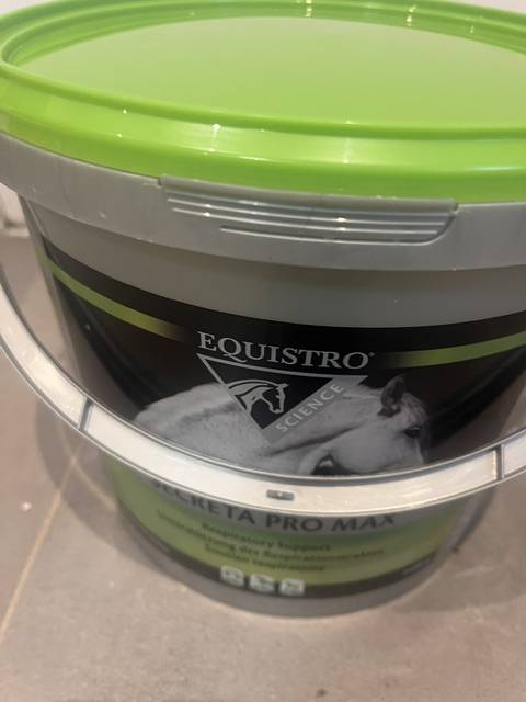 SECRETA PRO MAX EQUISTRO