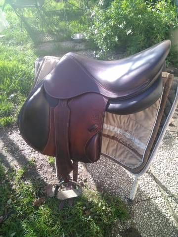 &Agrave; vendre selle Forestier Boekelo monoquatier 17'