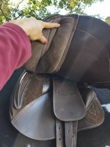 Selle Ikonic light hybride 