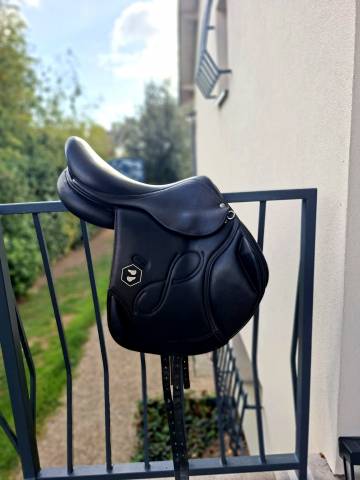 Selle Platinium Sellier Infinity mono q CSO&ndash;16,5 pouces