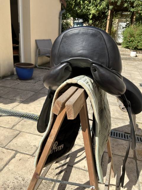 Selle de dressage CWD