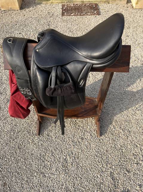 Selle dressage CWD 17&rsquo;
