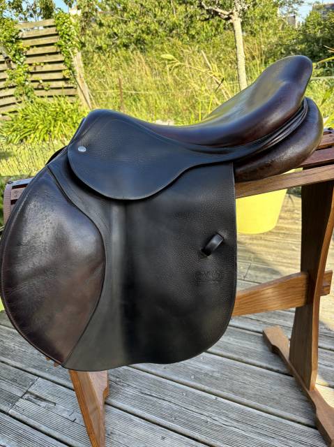 Selle CWD  taille 17&rsquo;5