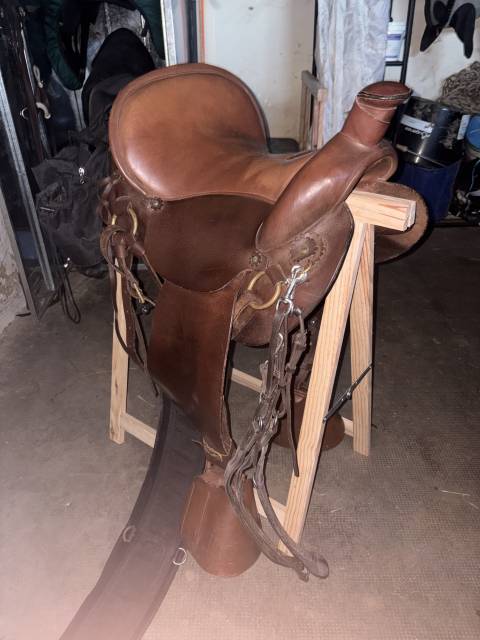 Selle cathare grand confort randonn&eacute;e Cheval Paradis 