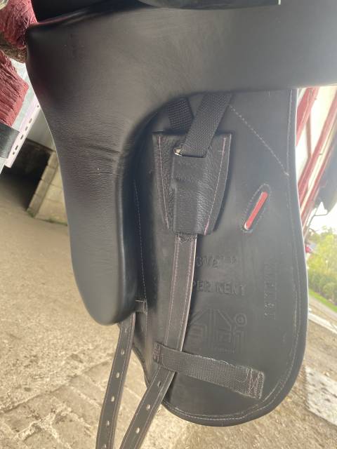 Selle de dressage Zaldi 16,5&rsquo;