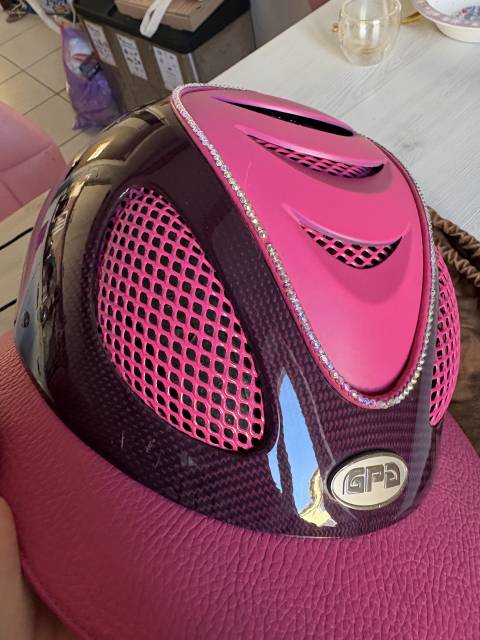 Casque / Bombe GPA First Lady Carbone Cuir Rose & Stras