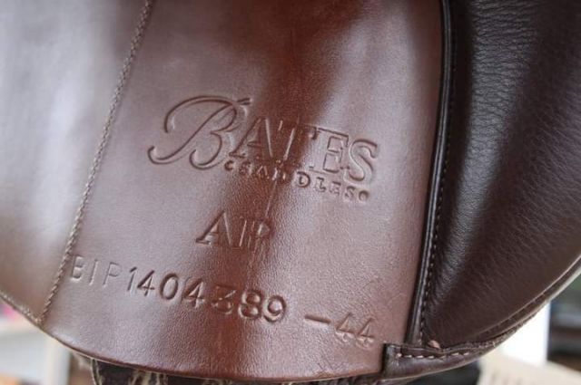 Selle Bates mixte 17.5