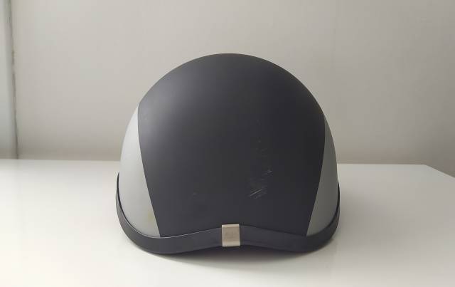 Bombe LAS Cross taille 55 + Housse + Casaque noire