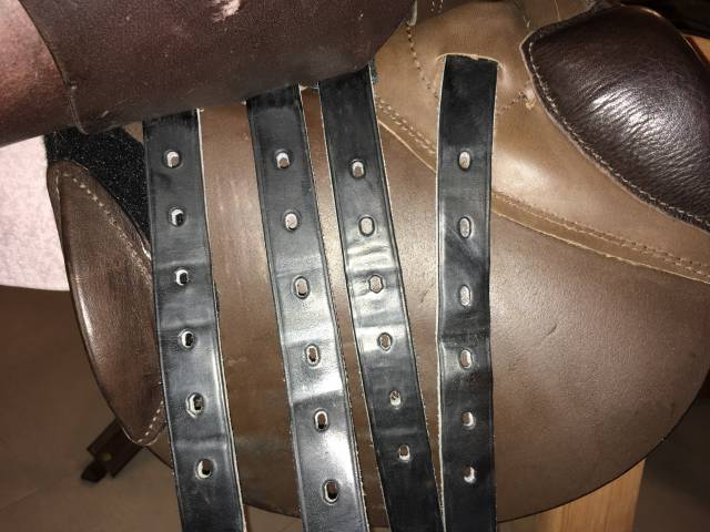 Selle Stubben CSO modèle "Edelweiss" 17,5