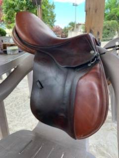 Selle Devoucoux 17’