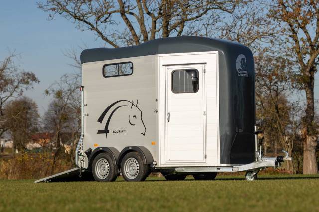 Van Cheval Libert&eacute; - Touring Jumping