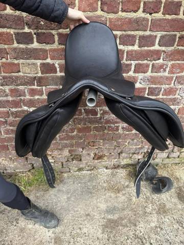 Selle dressage Equiline