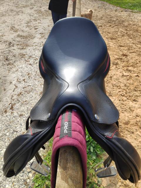 Selle en cuir mixte Ab&eacute;lis 