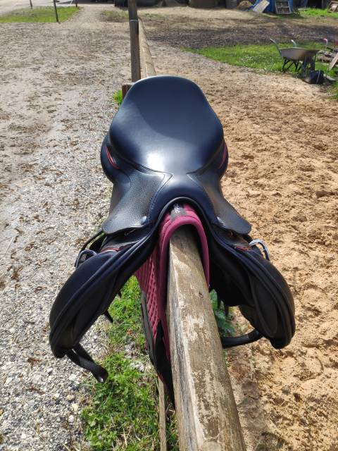 Selle en cuir mixte Ab&eacute;lis 