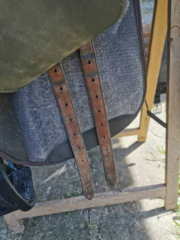 selle wintec cair 2000 17'' marron avec défauts