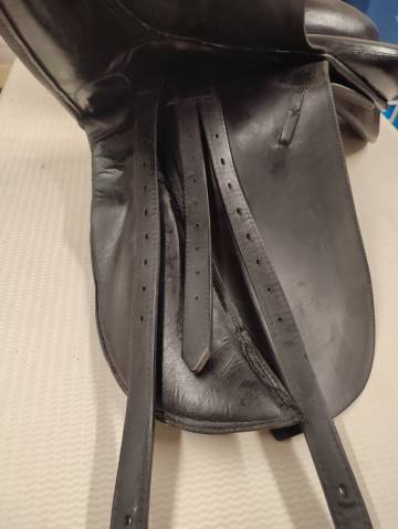 Selle de dressage Caprilli, 17"