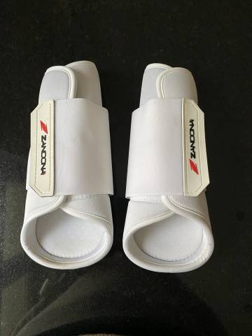 Guêtres dressage Zandona Carbon Air