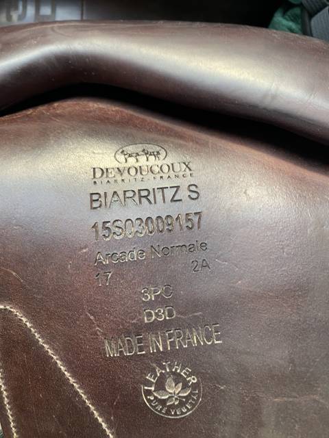 À vendre selle Devoucoux Biarritz taille 17 
