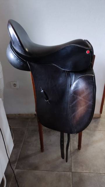 Selle dressage Albion 17,5