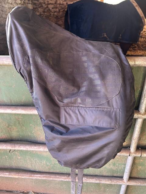 Selle de dressage mondange