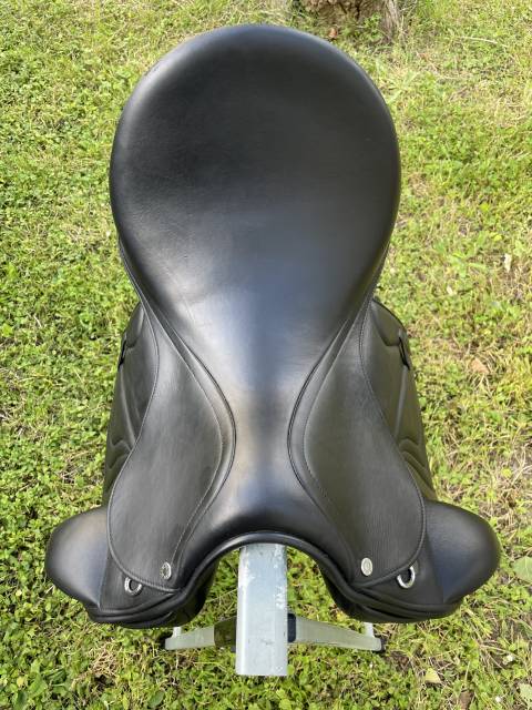 Selle Dressage Eric Thomas 17 pouces