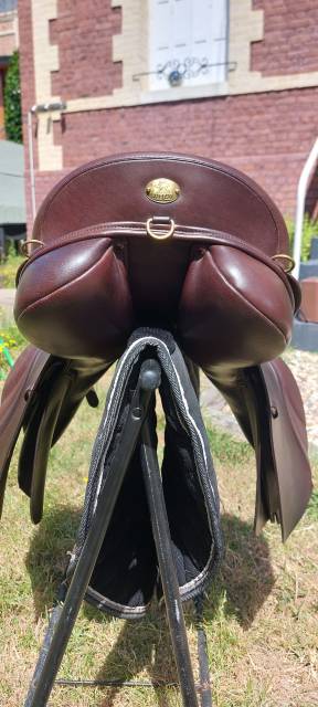 Selle Fairfax GP classic , tr&egrave;s bon &eacute;tat