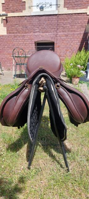 Selle Fairfax GP classic , tr&egrave;s bon &eacute;tat