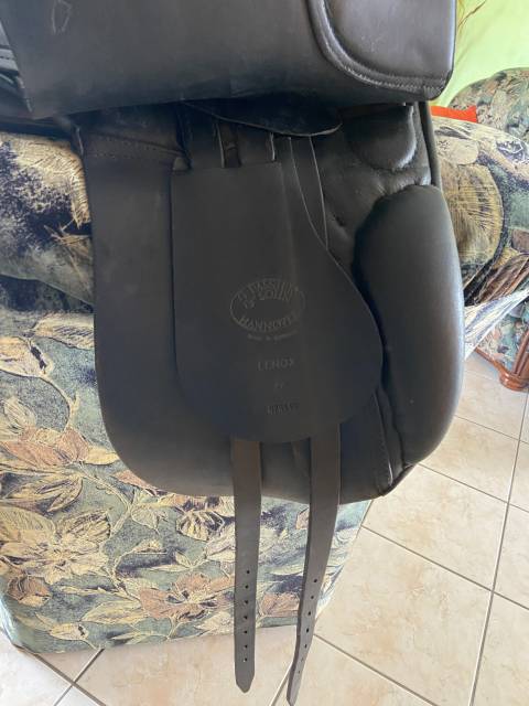 Selle de dressage 17 pouce - bon état général