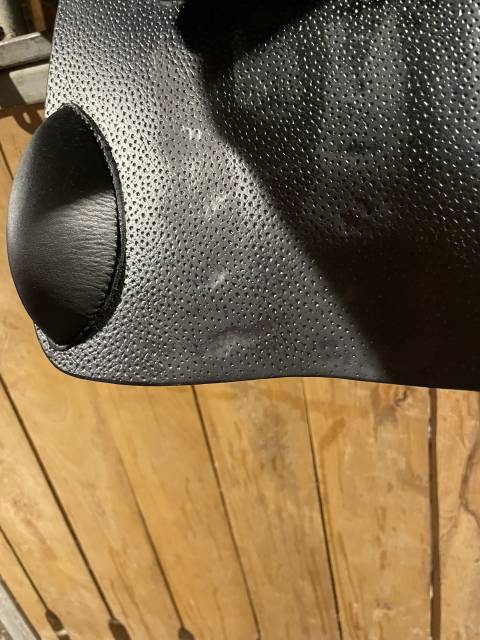 Selle Rebelle noire 17,5