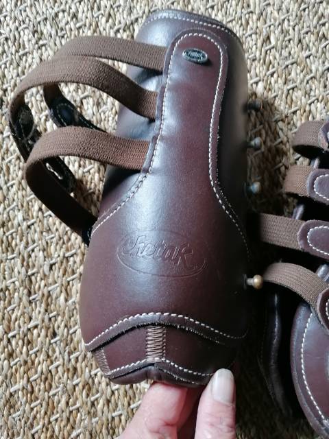 Guêtres cuir taille cheval