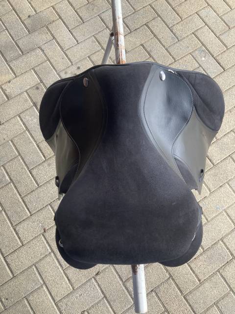 Selle Thorowgood T4 mixte cob 17,5 ´´ noir