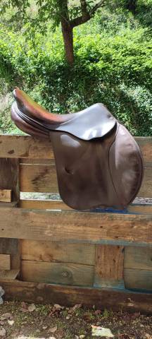 Selle Bruno Delgrange 17.5 petit prix pour départ rapid