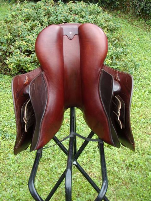 Selle CWD SE03 Doublée Veau 17'